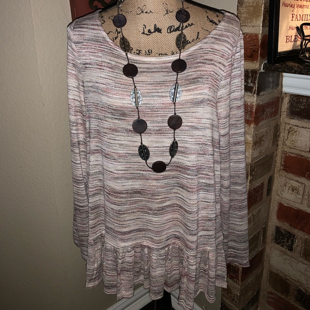 Sale! 🌺Cupio Space Dye Ruffled Top